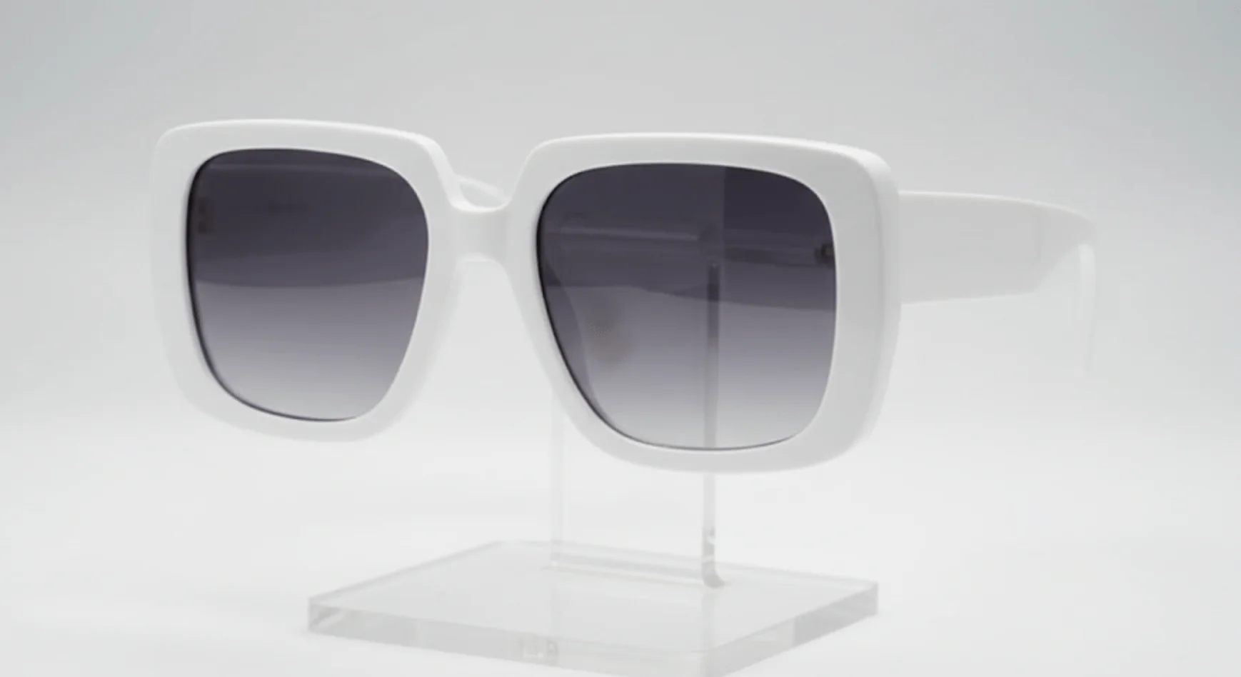 Chic Looks Sunglasses - Oversized Square Frame