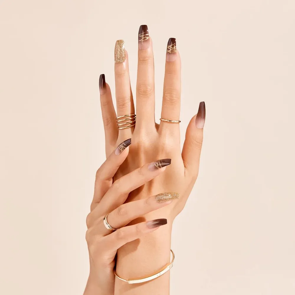 Gold Finger Trendy Nail Color – Glossy Finish - Image 5