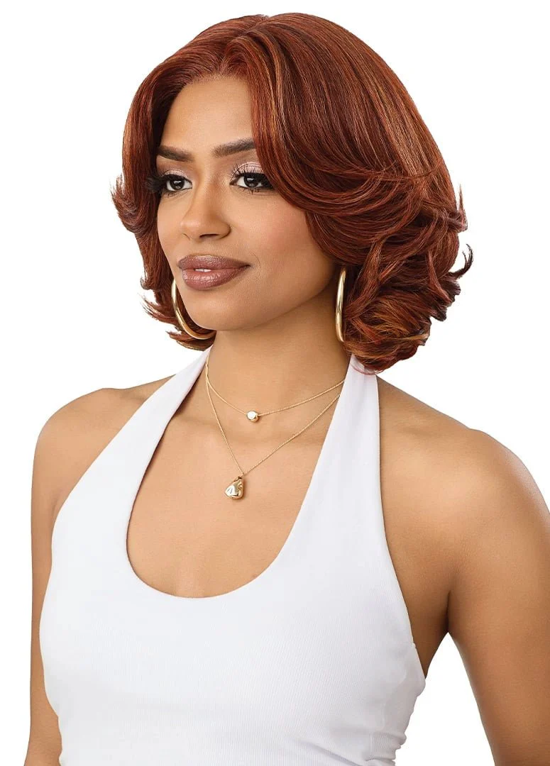 Outre Perfect Hairline Lace Front 13x6 Wig –  PH 22 - Image 4
