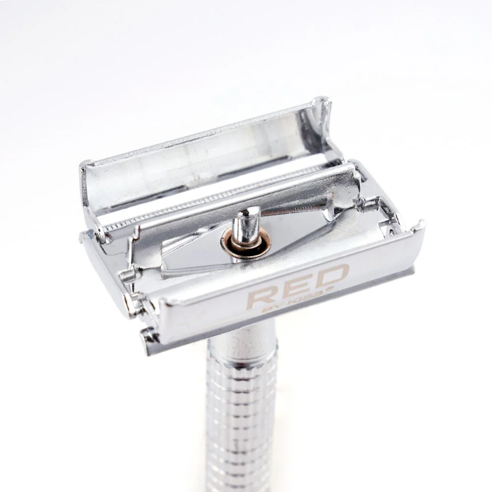 RED BY KISS Classic Shaver – Precision Shaving with 2 Swedish Blades - Image 3
